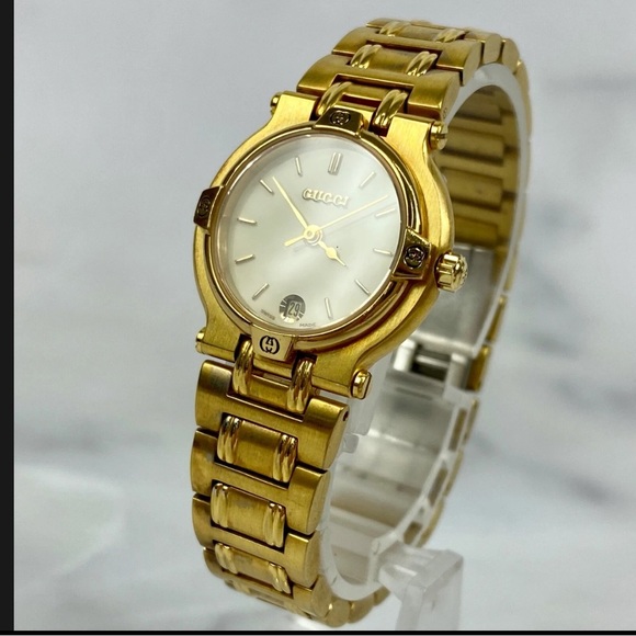 GUCCI 9200L Quartz Swiss Made Date G Logo Gold Womens Watch
Vintage Excellent - Picture 1 of 4
